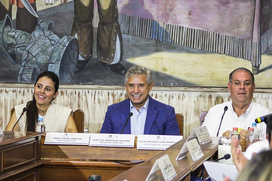 Sesión ordinaria de Cabildo de Cuernavaca donde se aprobó el dictamen técnico sobre delimitación territorial metropolitana.