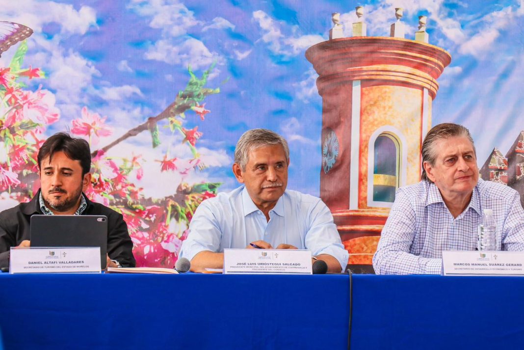 El alcalde José Luis Urióstegui encabeza la sesión ordinaria del Consejo Consultivo de Turismo en el Parque Tlaltenango.